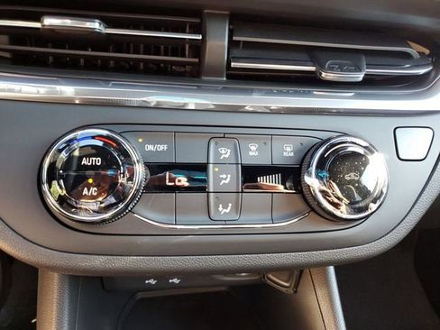 New 2025 Buick Envista Preferred w/ Advanced Safety Package image 22