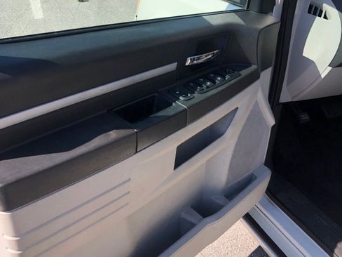 Used 2008 Dodge Grand Caravan SXT image 11