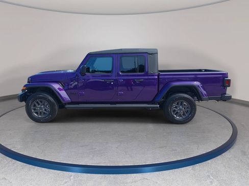Used 2026 Jeep Gladiator Sport AWD/4WD image 8
