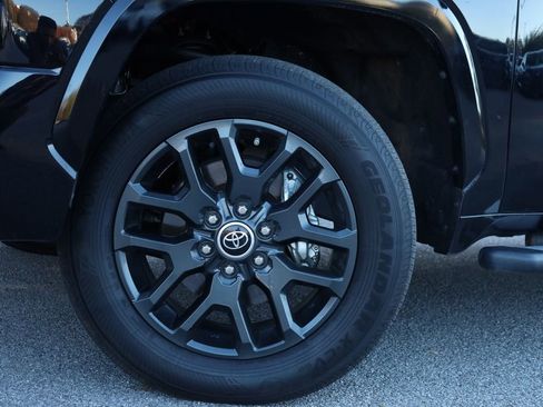 Used 2023 Toyota Tundra Platinum image 4