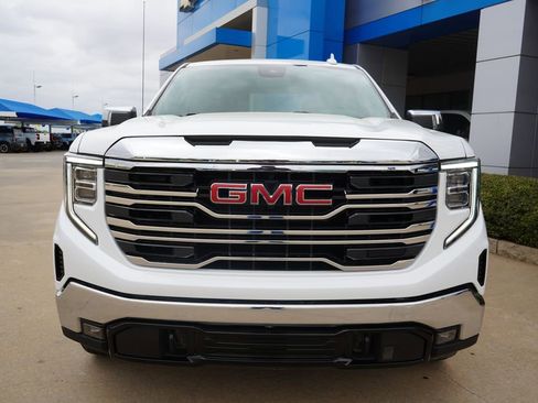 Used 2025 GMC Sierra 1500 SLT AWD/4WD image 3