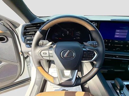 Used 2025 Lexus RX 350 Premium image 41