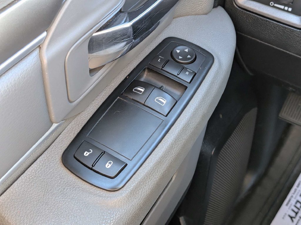 Used 2015 RAM 1500 Tradesman w/ Power & Remote Entry Group RWD image 12