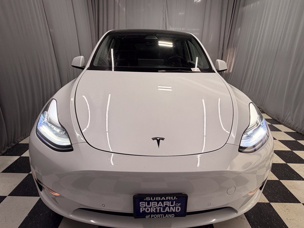 Used 2022 Tesla Model Y Long Range AWD/4WD image 2