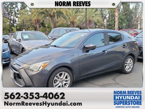Used 2017 Toyota Yaris iA FWD image 1