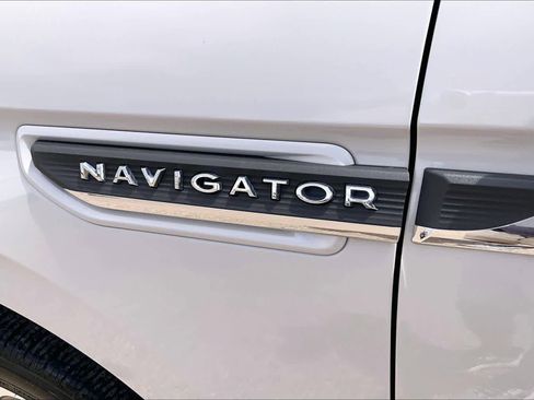 Used 2023 Lincoln Navigator Reserve RWD image 10