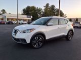 Used 2019 Nissan Kicks SV image 2