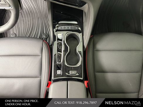 Used 2023 Buick Envision Essence w/ Sport Touring Package AWD/4WD image 30