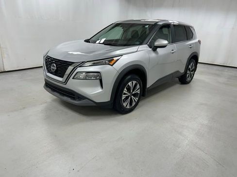 Used 2023 Nissan Rogue SV AWD/4WD image 2