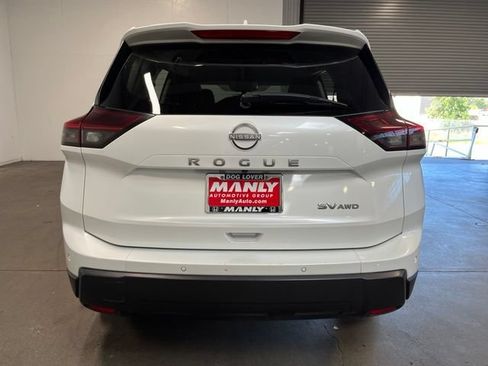 Used 2024 Nissan Rogue SV AWD/4WD image 4