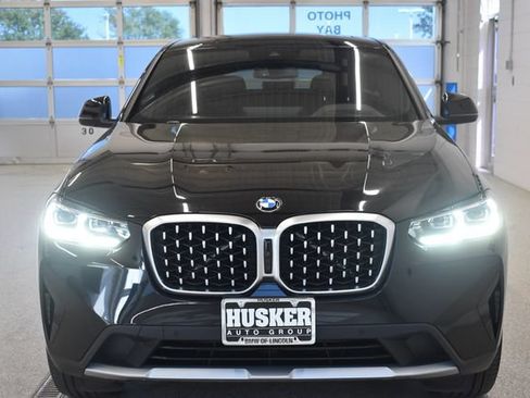Used 2025 BMW X4 xDrive30i w/ Premium Package AWD/4WD image 3