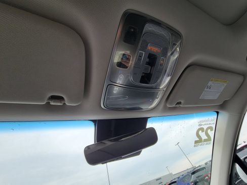 Used 2022 Genesis GV70 2.5T w/ Advanced Package image 24