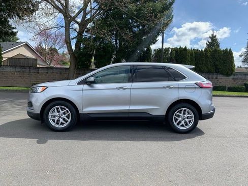 Used 2024 Ford Edge SEL AWD/4WD image 2