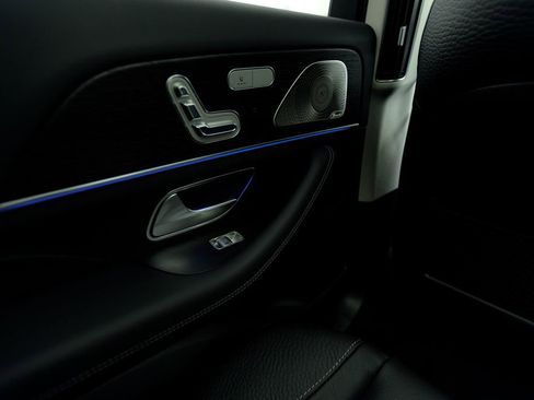 New 2026 Mercedes-Benz GLS 450 4MATIC image 53