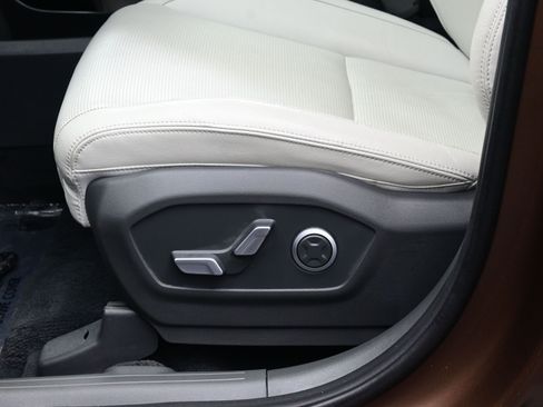 Used 2024 Hyundai Santa Fe Limited image 11