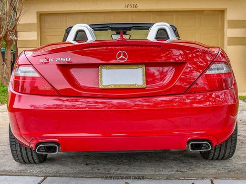 Used 2015 Mercedes-Benz SLK 250 image 7