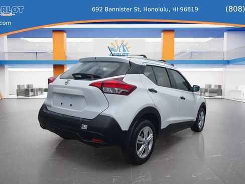Used 2019 Nissan Kicks S w/ Exterior Package FWD image 3