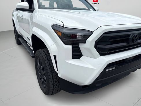 New 2026 Toyota Tacoma SR5 AWD/4WD image 31