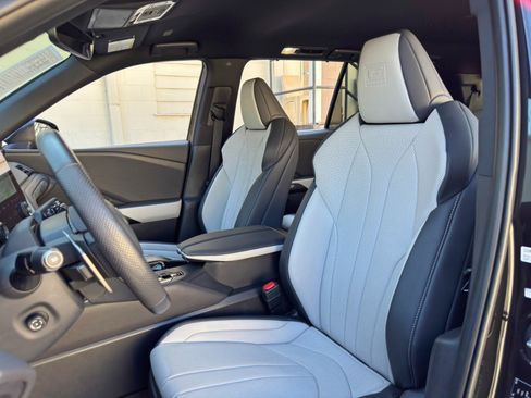 Used 2025 Lexus TX 500h AWD w/ Technology Package image 36