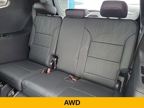 Used 2025 Buick Enclave Avenir w/ Super Cruise Package image 15