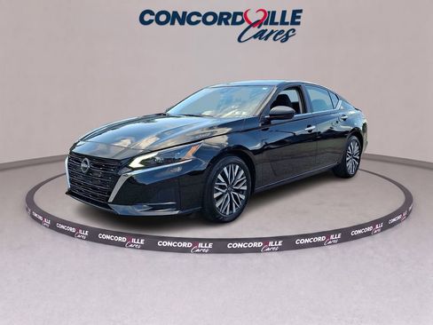 Certified 2025 Nissan Altima 2.5 SV FWD image 4