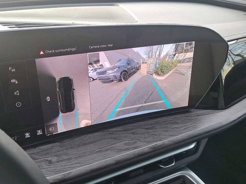 Certified 2025 Audi Q5 Premium w/ Convenience Package image 15