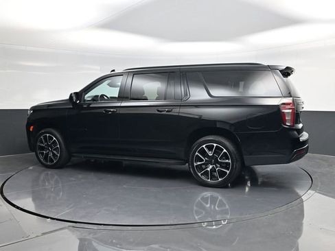 Used 2024 Chevrolet Suburban RST image 5