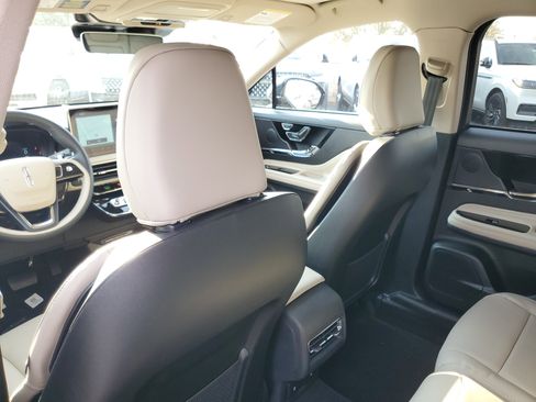 New 2026 Lincoln Corsair Reserve image 26