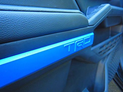 Used 2025 Toyota Tacoma TRD Off-Road AWD/4WD image 13