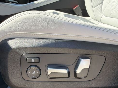 New 2026 BMW X5 sDrive40i w/ Executive Package RWD image 13