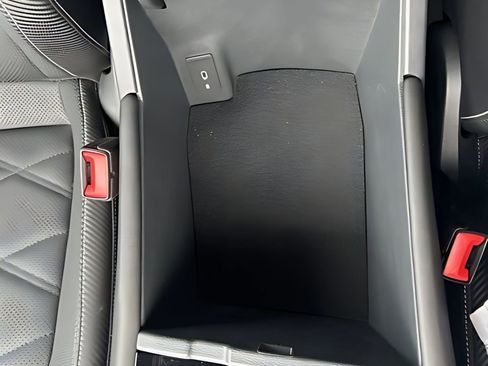 Used 2025 Volkswagen Atlas Cross Sport SE image 27