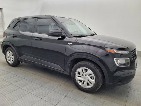 Used 2021 Hyundai Venue SE FWD image 11