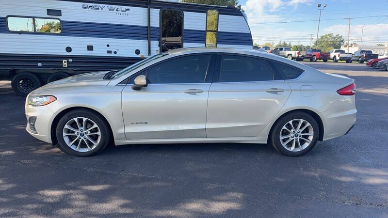 Used 2019 Ford Fusion SE FWD image 6