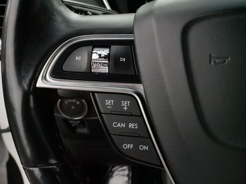 Used 2020 Lincoln Nautilus Reserve AWD/4WD image 26