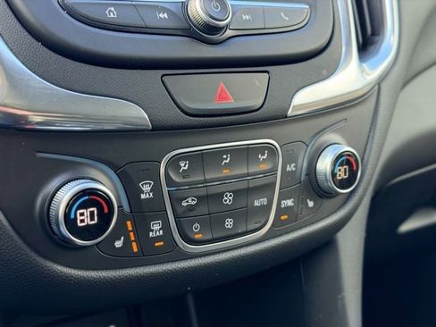 Used 2019 Chevrolet Equinox LT w/ Driver Convenience Package image 14