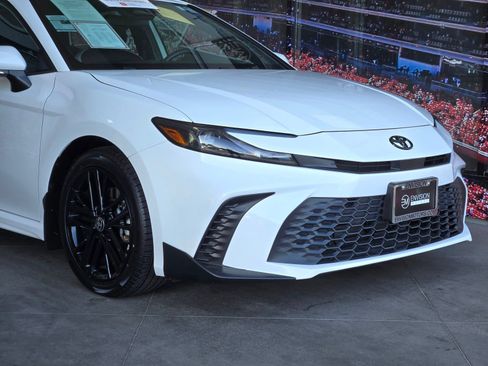 Certified 2025 Toyota Camry SE FWD image 2