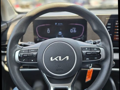Used 2023 Kia Sportage LX image 14
