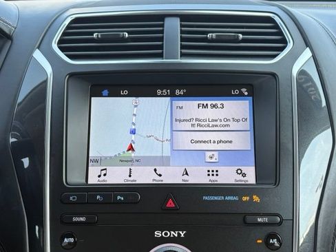 Used 2019 Ford Explorer Platinum AWD/4WD image 18