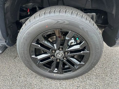 New 2026 Toyota 4Runner 4WD image 9