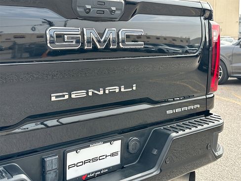 Used 2024 GMC Sierra 3500 Denali Ultimate image 17
