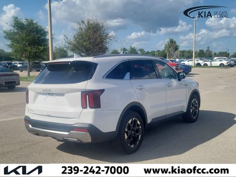 New 2026 Kia Sorento S FWD image 6