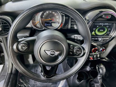 Used 2018 MINI Cooper S FWD image 11