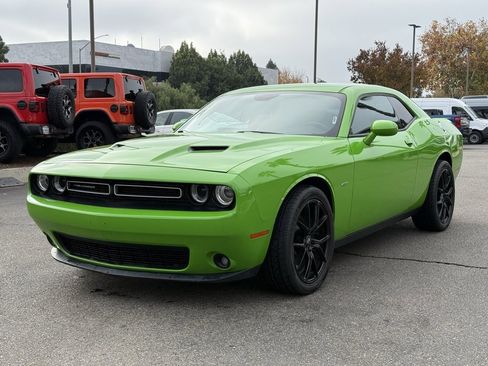 Used 2017 Dodge Challenger GT w/ Driver Convenience Group image 10