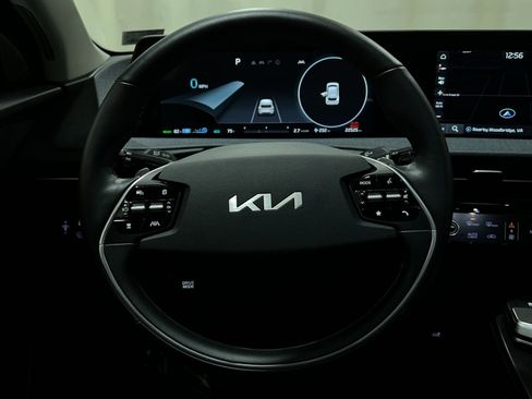 Used 2023 Kia EV6 Wind AWD/4WD image 39