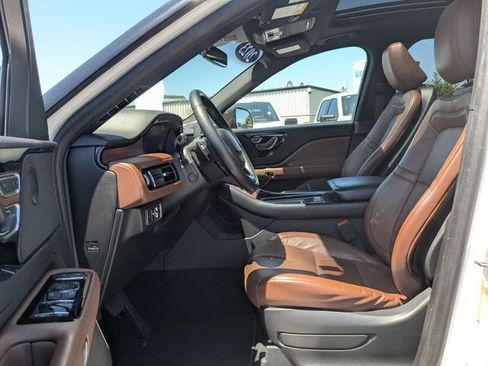 Used 2023 Lincoln Aviator Reserve w/ Equipment Group 201A RWD image 22