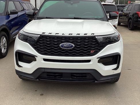 Used 2022 Ford Explorer ST w/ Equipment Group 401A AWD/4WD image 3