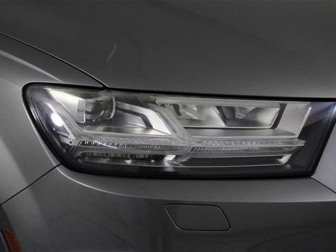 Used 2017 Audi Q7 3.0T Premium Plus image 29