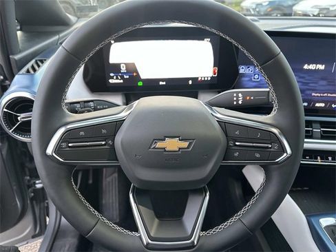 New 2026 Chevrolet Equinox EV LT image 16