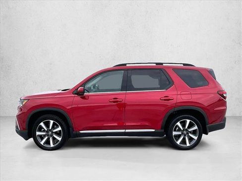 Used 2023 Honda Pilot Touring image 6