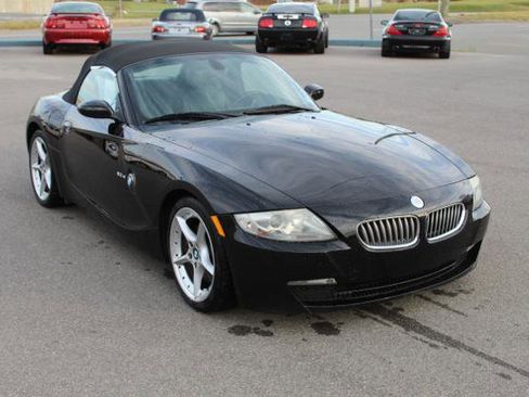 Used 2006 BMW Z4 3.0i RWD image 3